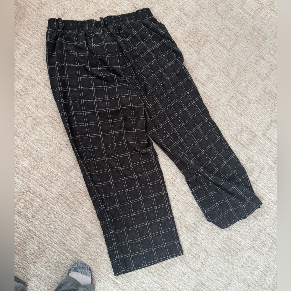 Torrid Black and White Wide Leg Pants - Picture 7 of 8